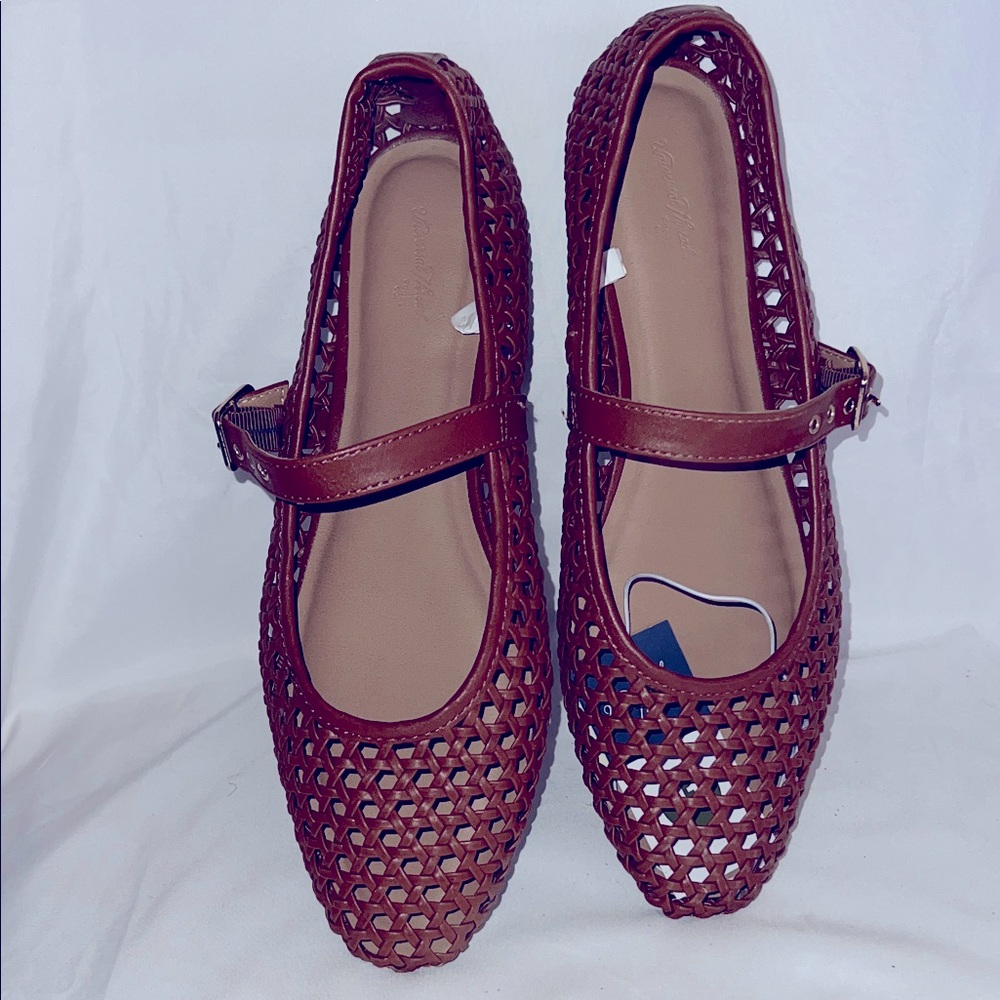 Universal Thread Elegant Brown Woven Flats, Size 11 Women - Picture 2 of 7